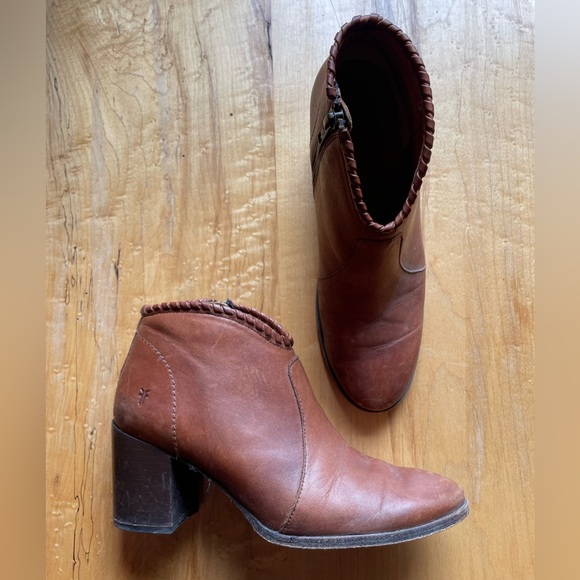 Pre loved half zip Frye leather booties cognac - Picture 2 of 11